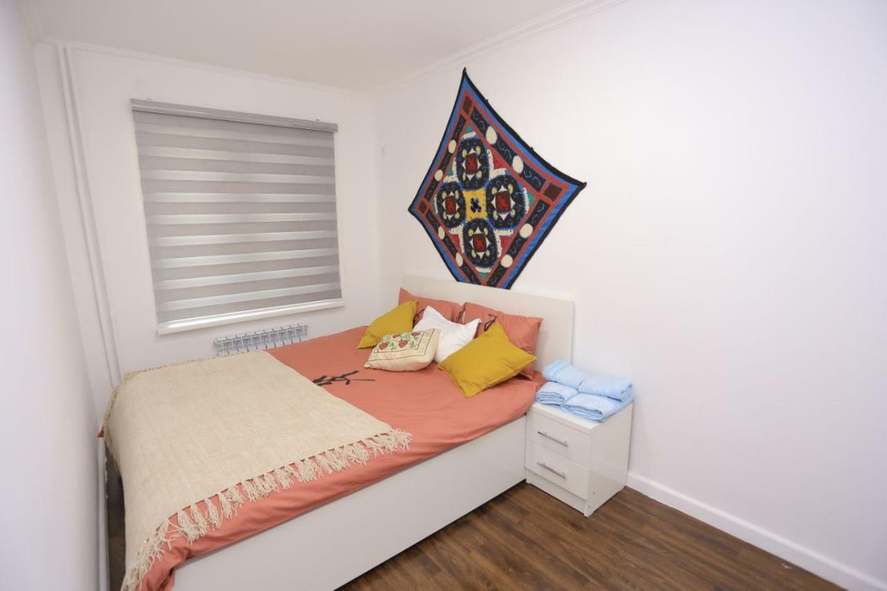 Luxury 2 Bedrooms Apartment Walking Distance From Gur-Emir Samarcanda Exterior foto