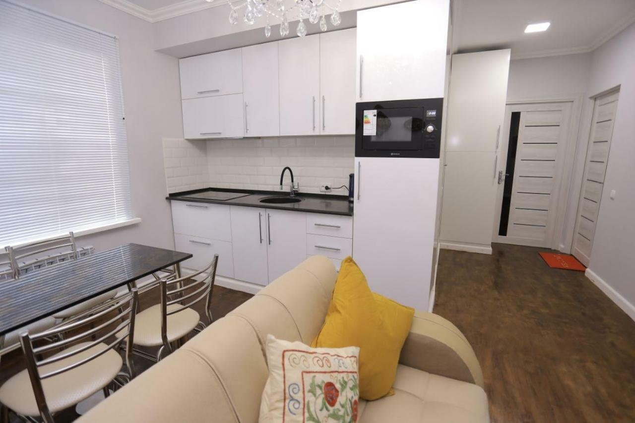 Luxury 2 Bedrooms Apartment Walking Distance From Gur-Emir Samarcanda Exterior foto
