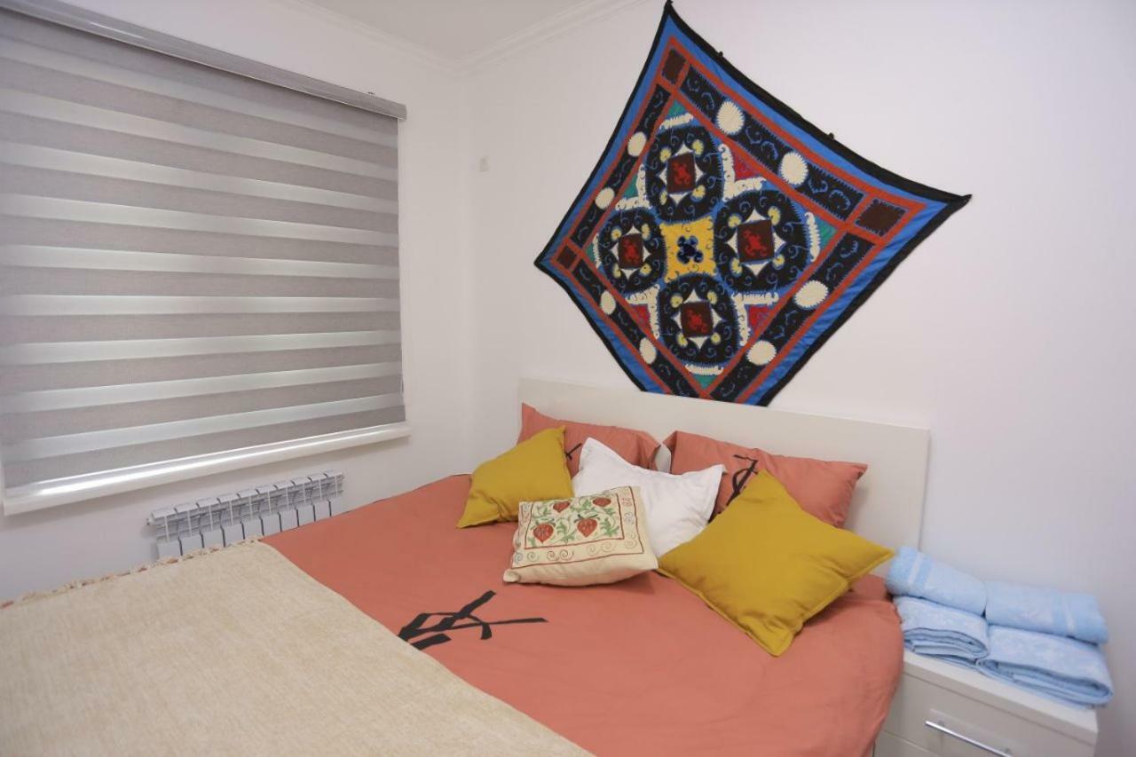 Luxury 2 Bedrooms Apartment Walking Distance From Gur-Emir Samarcanda Exterior foto